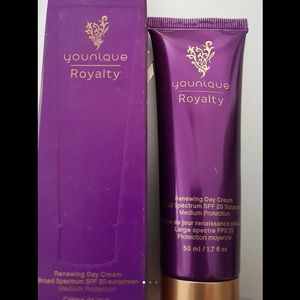 Younique renewing day cream